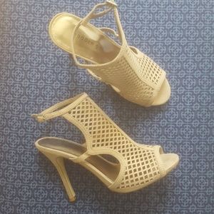 Madden Girl heels Size 7.5M